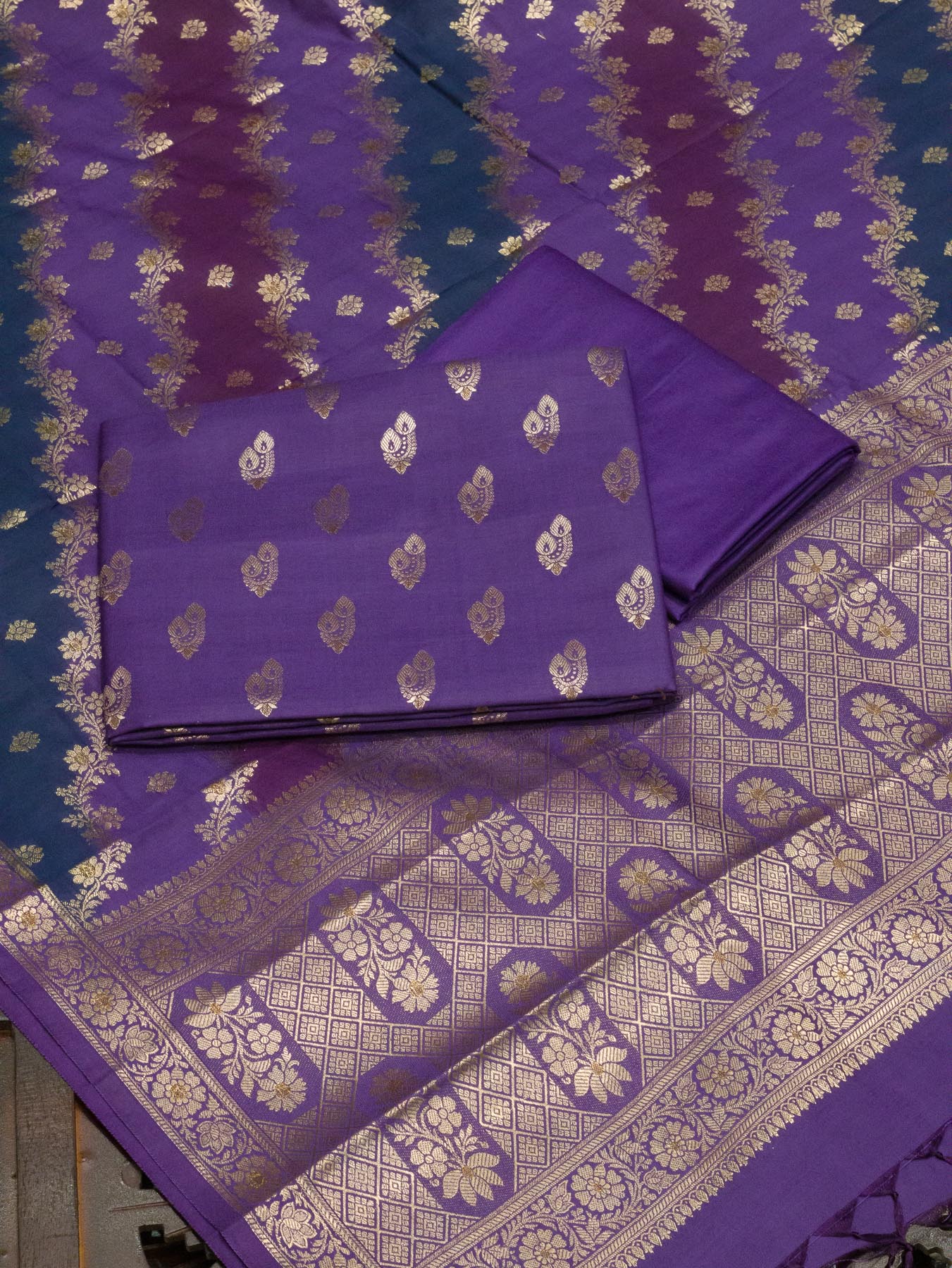 Uda Purple Mulberry Viscose Hand Rangkaat Suit 3 Pcs Set