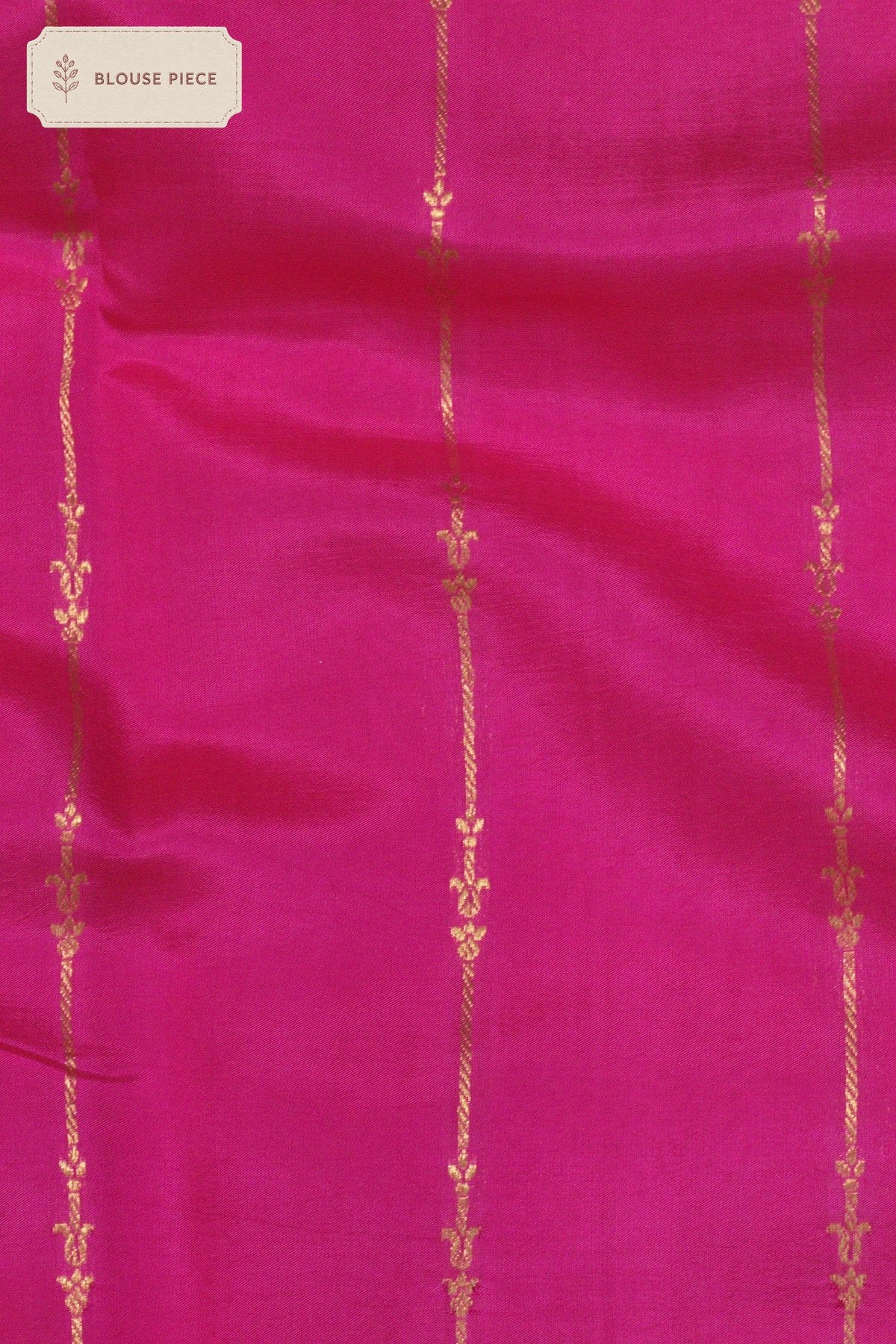 Pure Katan Silk Rani Pink Banarasi Handloom Saree Kadhwa Zari Scallop Border & Buti - close-up - ZARISPIRE