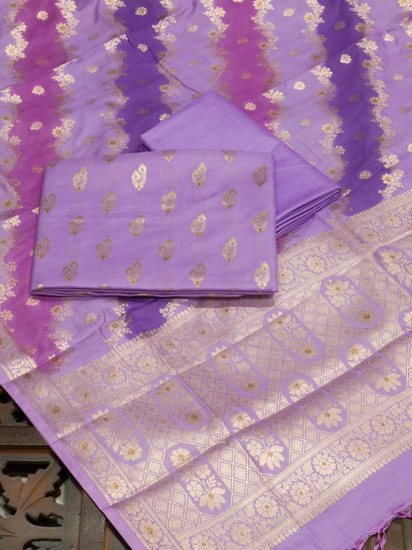 Light Lavender Mulberry Viscose Hand Rangkaat Suit 3 Pcs Set