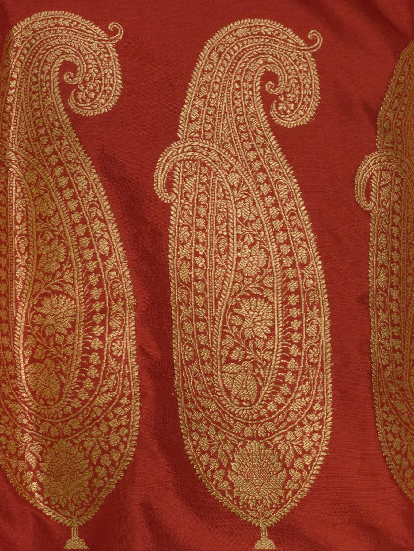Bright Red Pure Katan Silk Handloom Plain Saree with Kadhwa Gold Zari Buta Pallu
