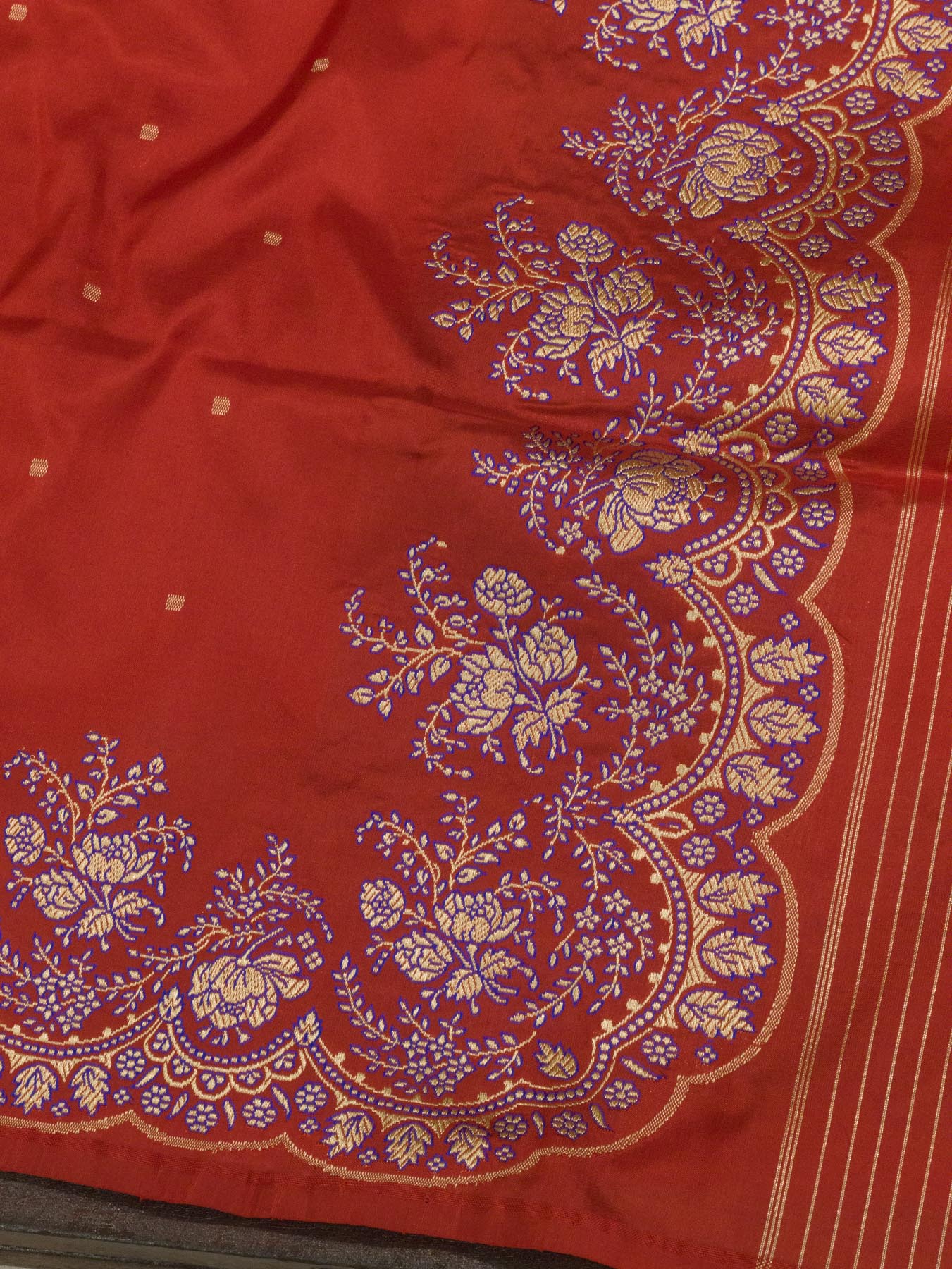 Pure Katan Silk Red Banarasi Saree with Scallop Meenakari Border and Pallu and Fine Gold Zari Khaddi Butis - ZARISPIRE