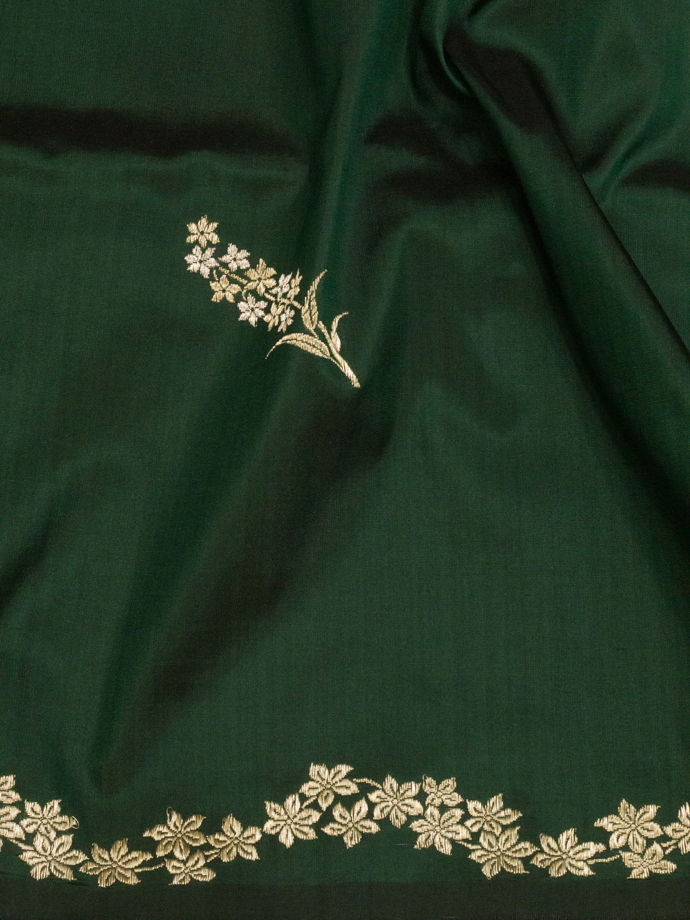 Pure Katan Silk Bottle Green Banarasi Handloom Kadhwa Saree with Narrow Scallop Border and Gold Silver Floral - ZARISPIRE