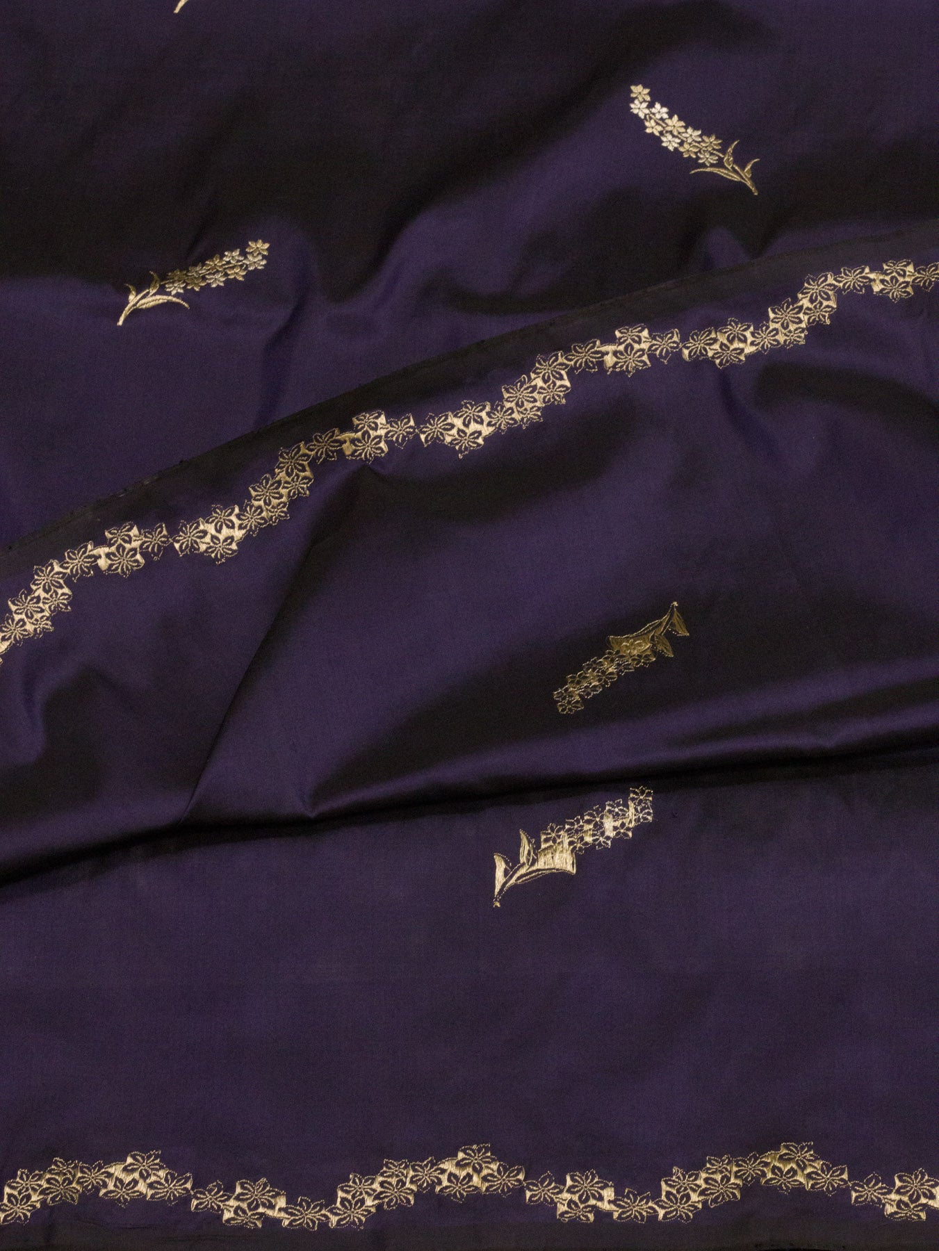 Pure Katan Silk Purple Navy Banarasi Handloom Kadhwa Saree with Narrow Scallop Border & Gold Silver Floral Buti - ZARISPIRE