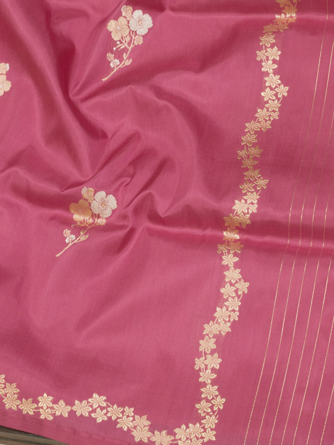 Pure Katan Silk Rose Pink Banarasi Handloom Kadhwa Saree with Narrow Scallop Border & Gold Silver Floral Buti - ZARISPIRE