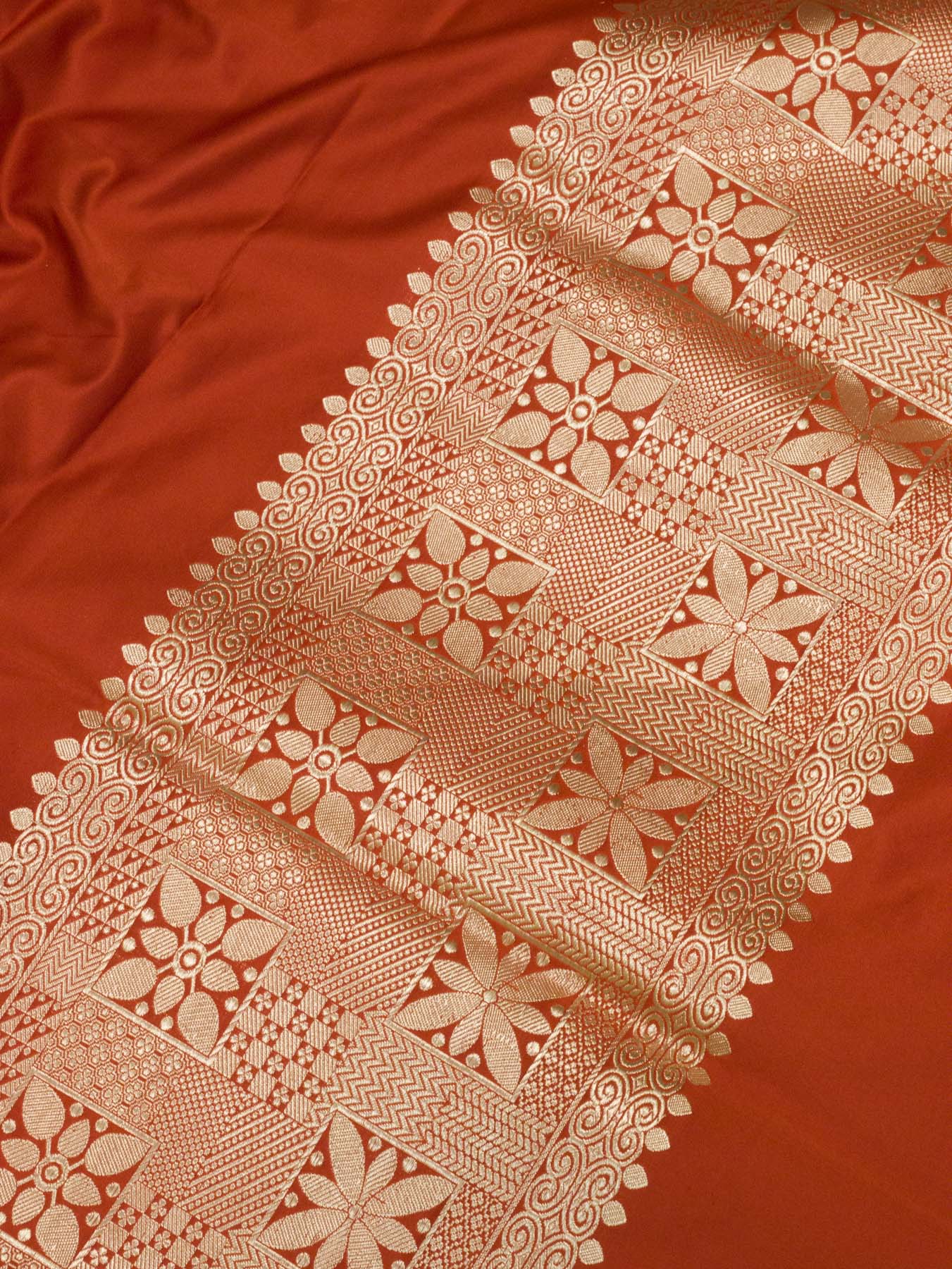Pure Satin Silk Red Banarasi Bright Handloom Plain Saree with Kadhwa Gold Zari Geometric Pallu & Vasket Brocade - ZARISPIRE
