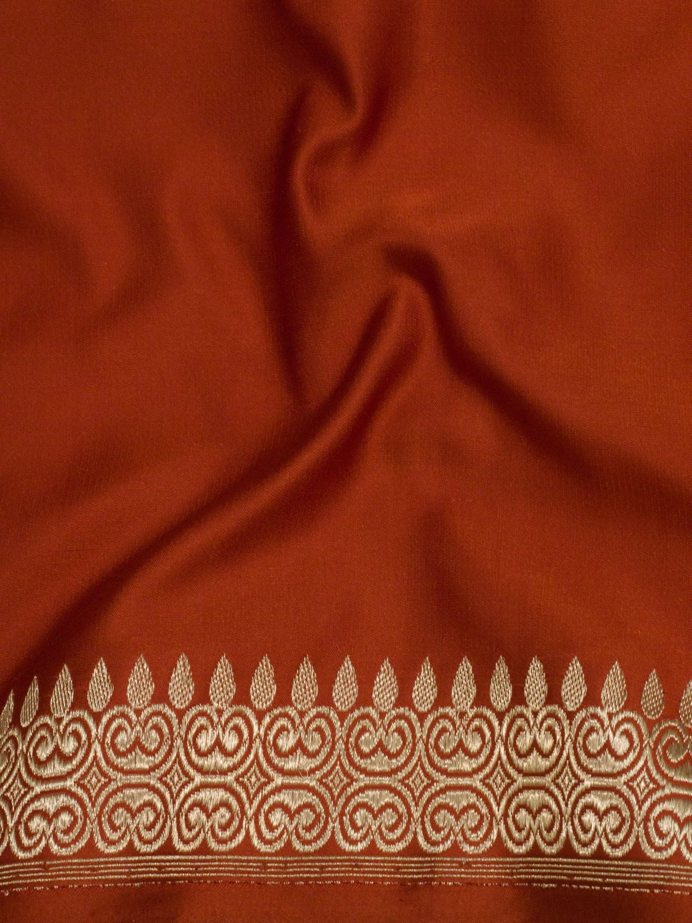 Pure Satin Silk Red Banarasi Bright Handloom Plain Saree with Kadhwa Gold Zari Geometric Pallu & Vasket Brocade - ZARISPIRE