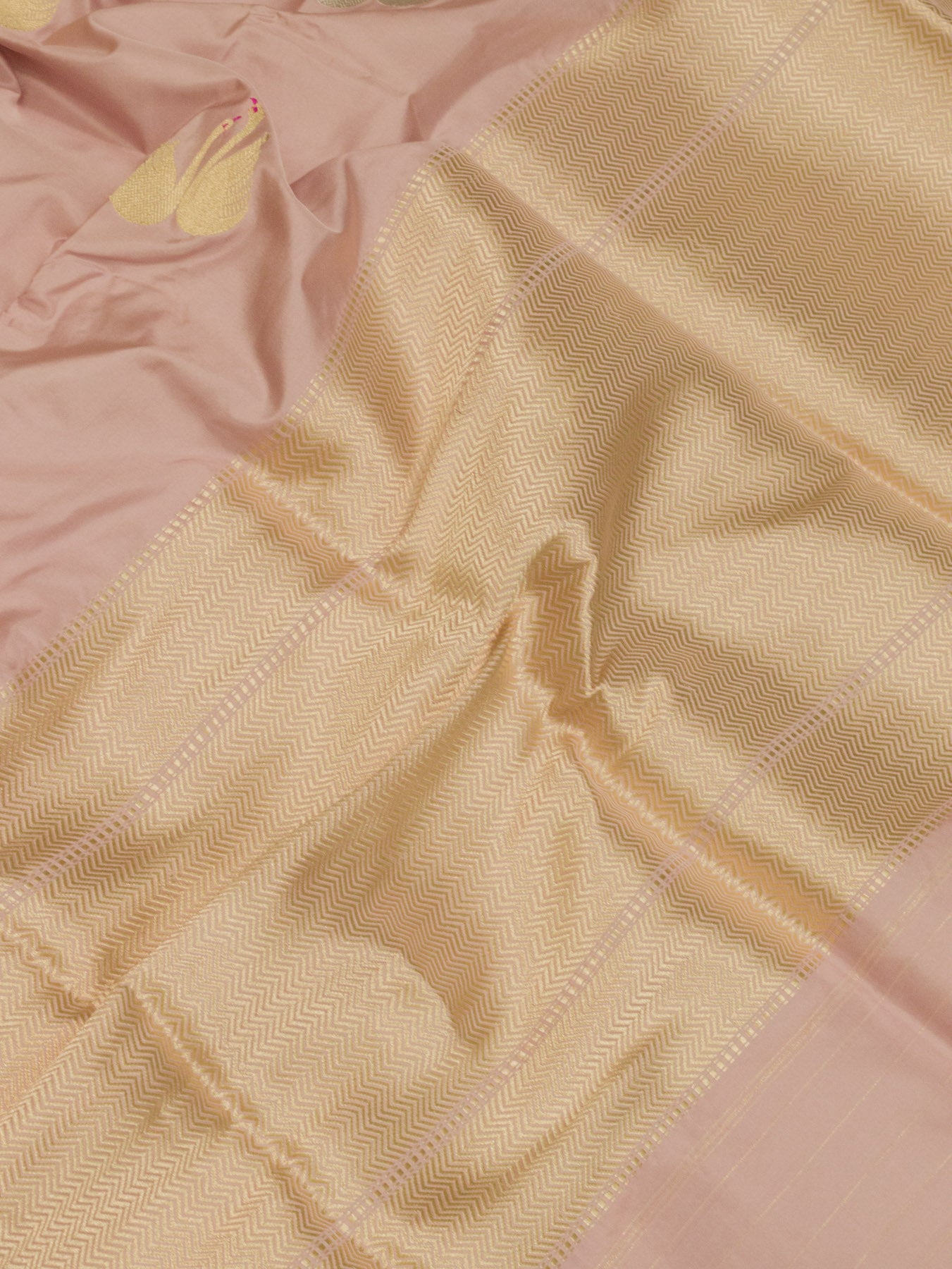 Pure Katan Silk Light Pink Banarasi Exquisitely woven with Kadhwa Tilfi Meenakari Gold & Silver Shikargah Butis - ZARISPIRE