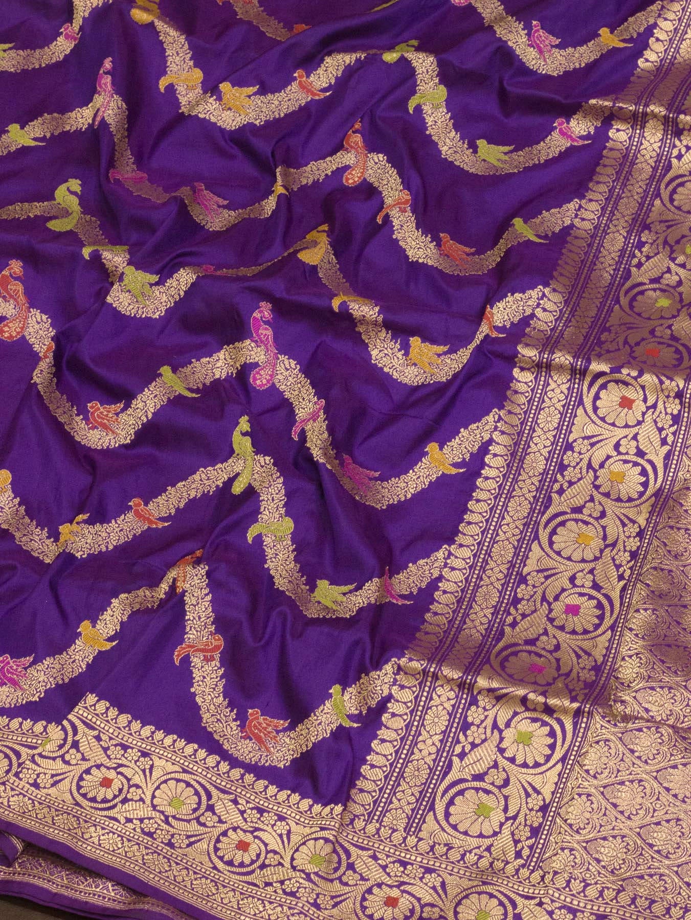 Pure Katan Silk Purple Banarasi Exquisitely crafted with Kadhwa Shikargah Jangla motifs and enriched with - ZARISPIRE
