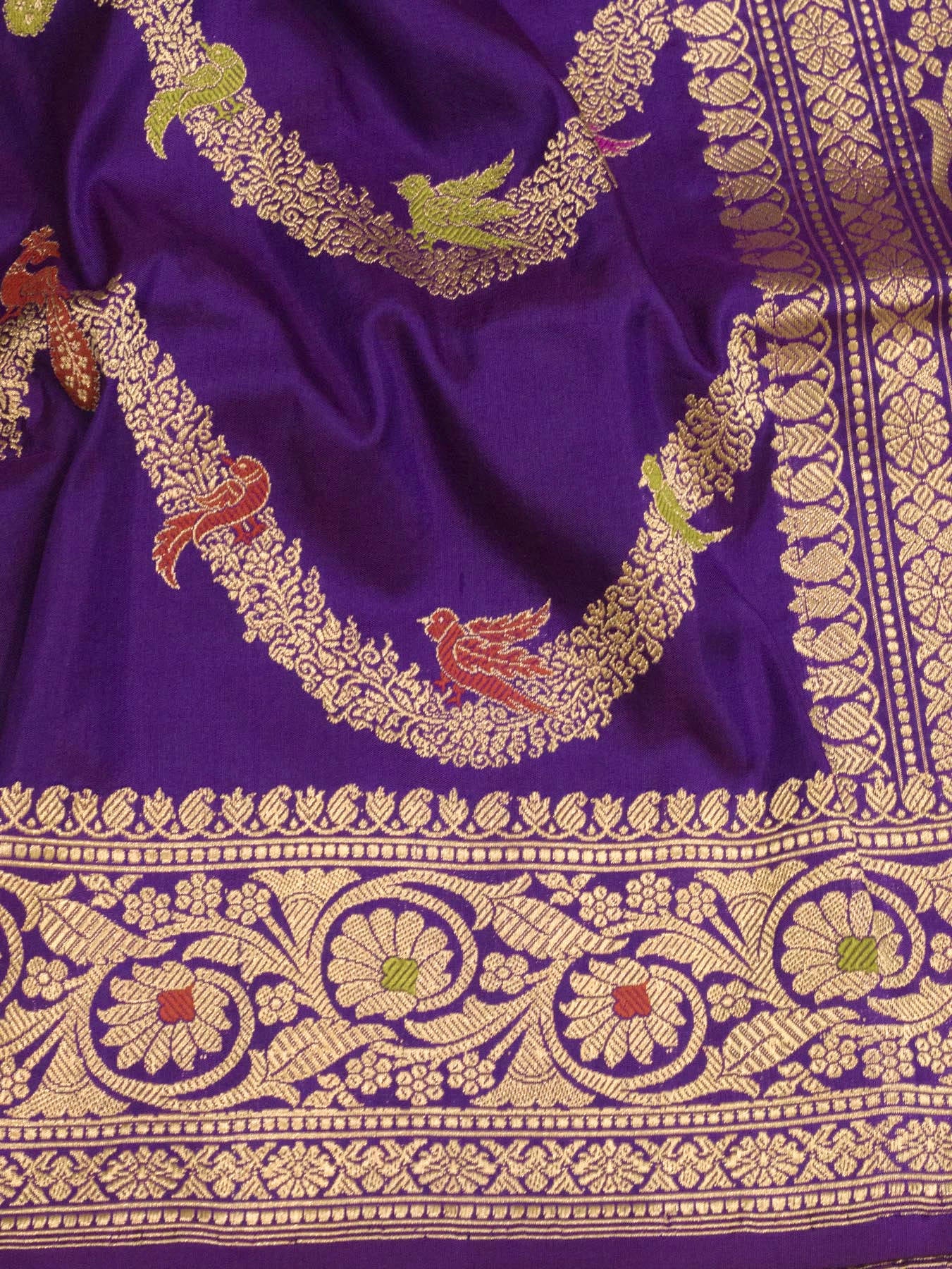 Pure Katan Silk Purple Banarasi Exquisitely crafted with Kadhwa Shikargah Jangla motifs and enriched with - ZARISPIRE