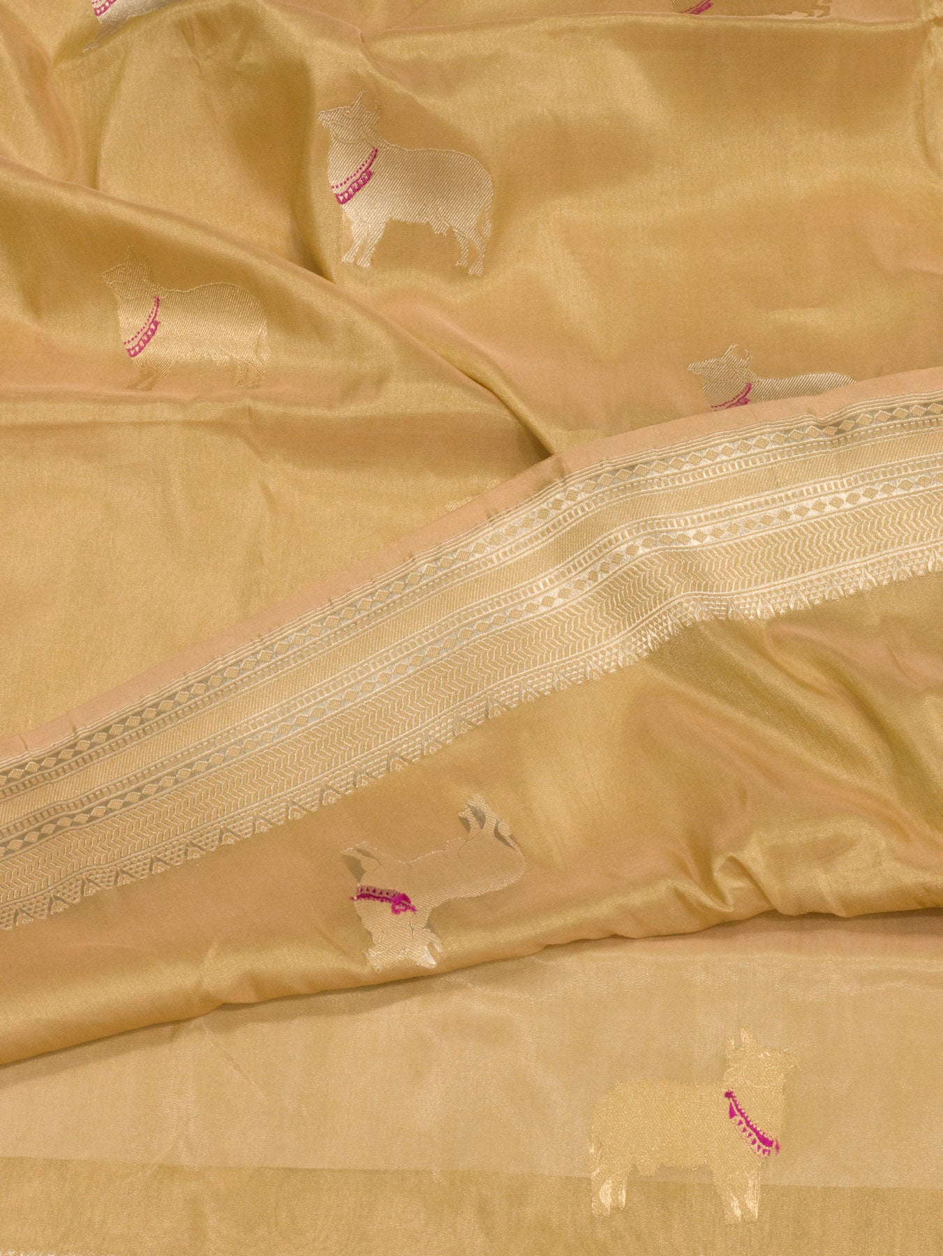 Pure Satin Silk Silver Banarasi Gold Tissue Handloom Saree with Kadhwa Tilfi Meenakari Gold & Zari Pichwai Buti - ZARISPIRE