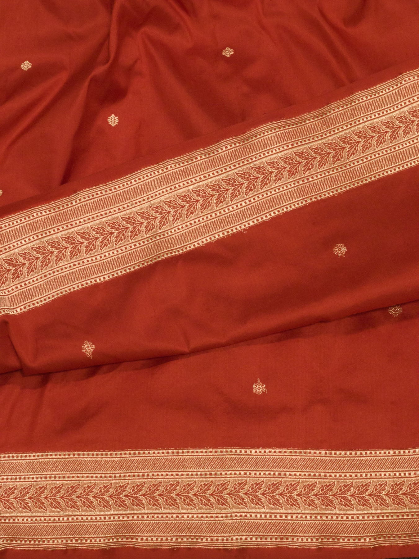 Pure Katan Silk Red Banarasi Handloom Saree with Kadhwa Fine Gold Zari Butis - close-up - ZARISPIRE