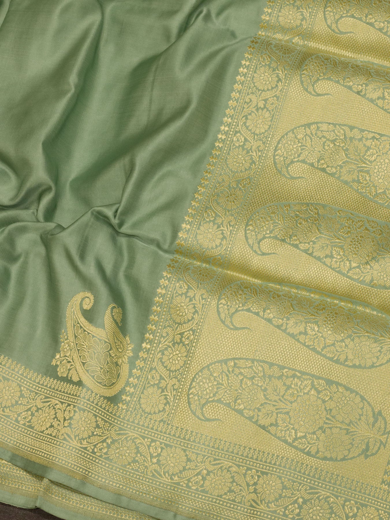 Pure Satin Silk Sea Green Banarasi Plain Saree with Kadhwa Koniya Zari Pallu & Border - close-up - ZARISPIRE
