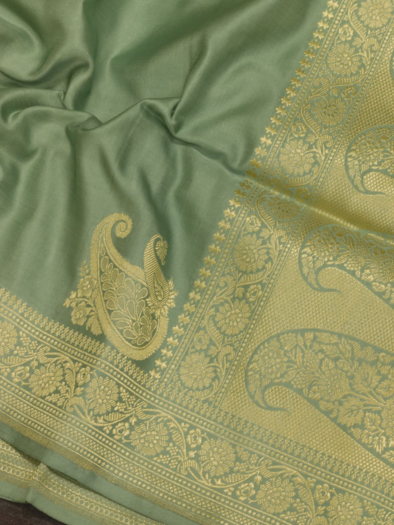 Pure Satin Silk Sea Green Banarasi Plain Saree with Kadhwa Koniya Zari Pallu & Border - close-up - ZARISPIRE