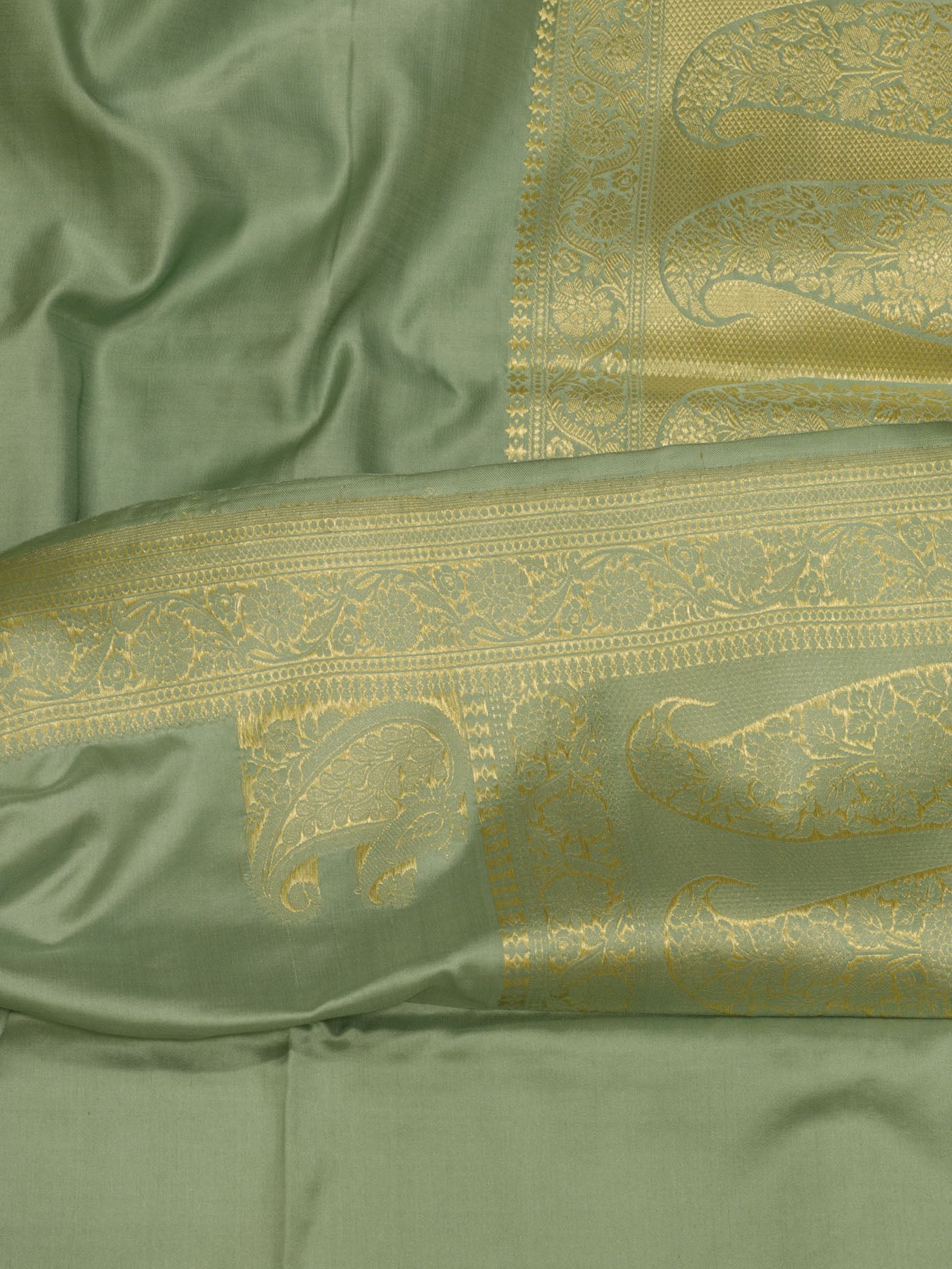 Pure Satin Silk Sea Green Banarasi Plain Saree with Kadhwa Koniya Zari Pallu & Border - close-up - ZARISPIRE