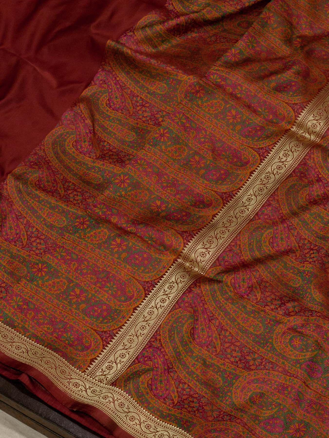 Deep Maroon Pure Satin Silk Handloom Plain Saree with Kadhwa Zari Border & Tilfi Jamawar Tanchui Pallu and Blouse