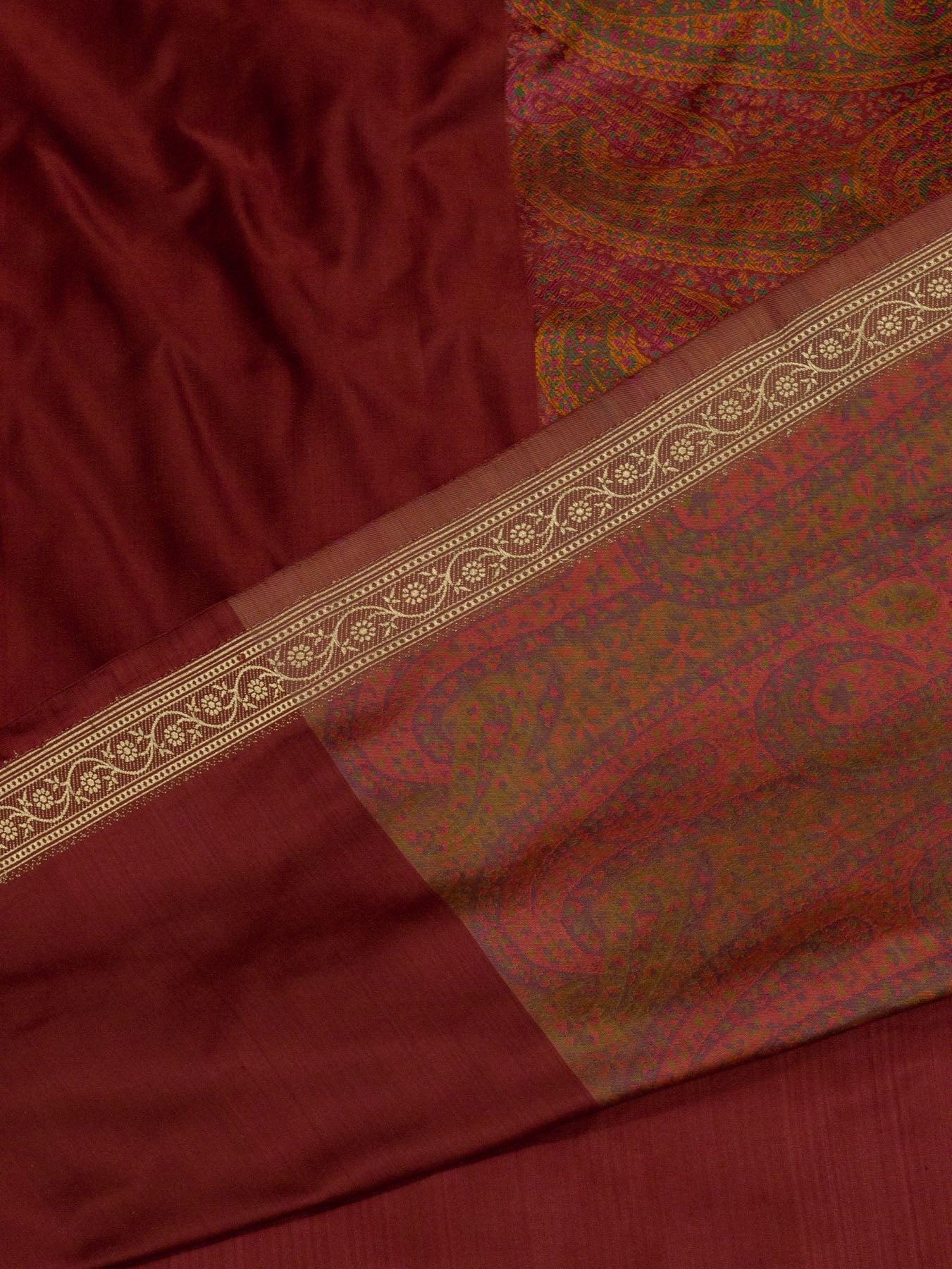 Deep Maroon Pure Satin Silk Handloom Plain Saree with Kadhwa Zari Border & Tilfi Jamawar Tanchui Pallu and Blouse