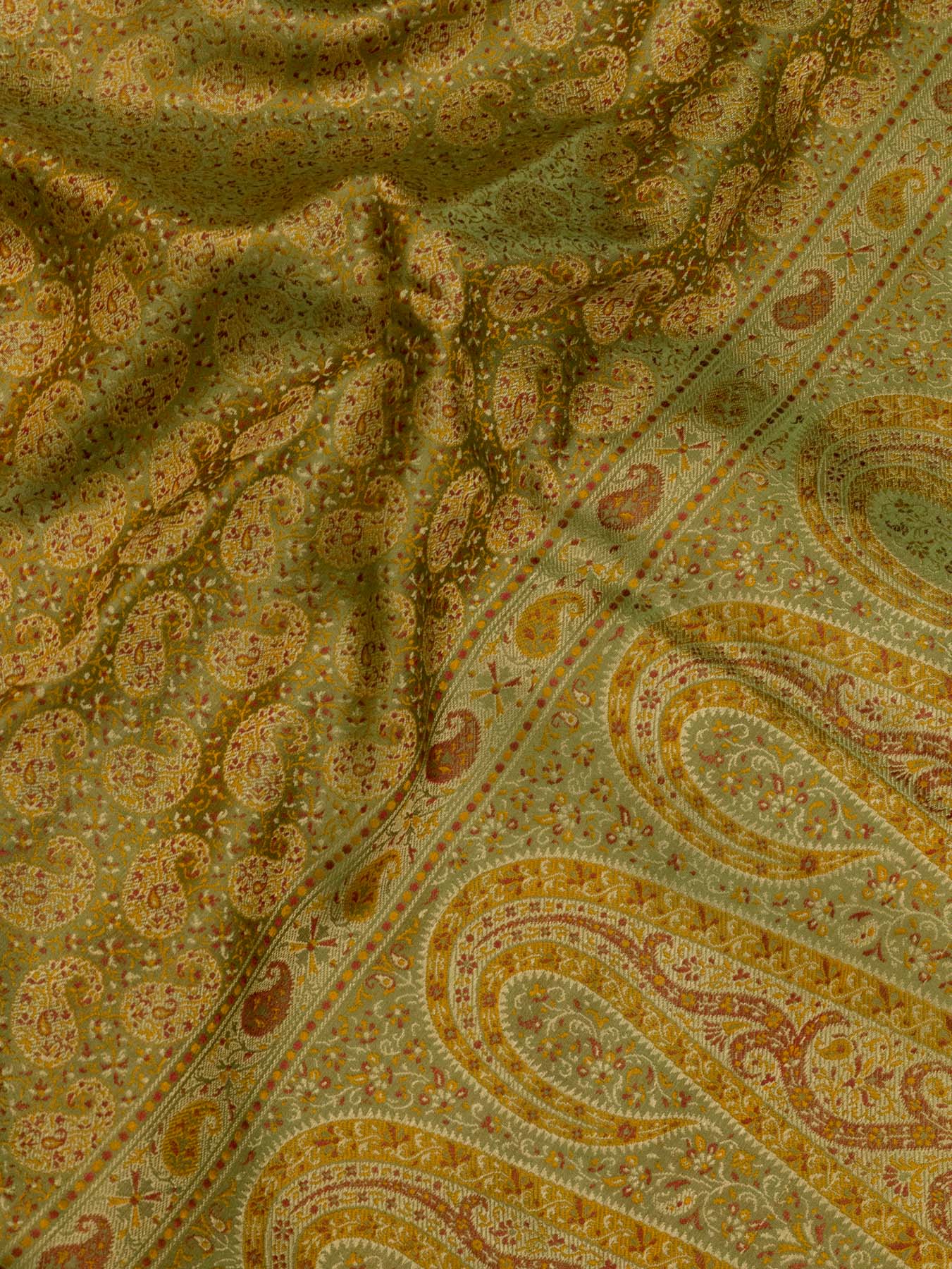 Pure Satin Silk Pista Green Banarasi Handloom Saree with Allover Tilfi Jamawar Tanchui Weaving - fabric weave - ZARISPIRE