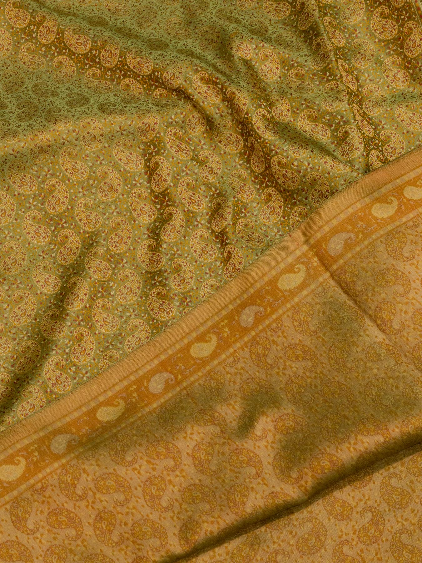 Pure Satin Silk Pista Green Banarasi Handloom Saree with Allover Tilfi Jamawar Tanchui Weaving - close-up of - ZARISPIRE