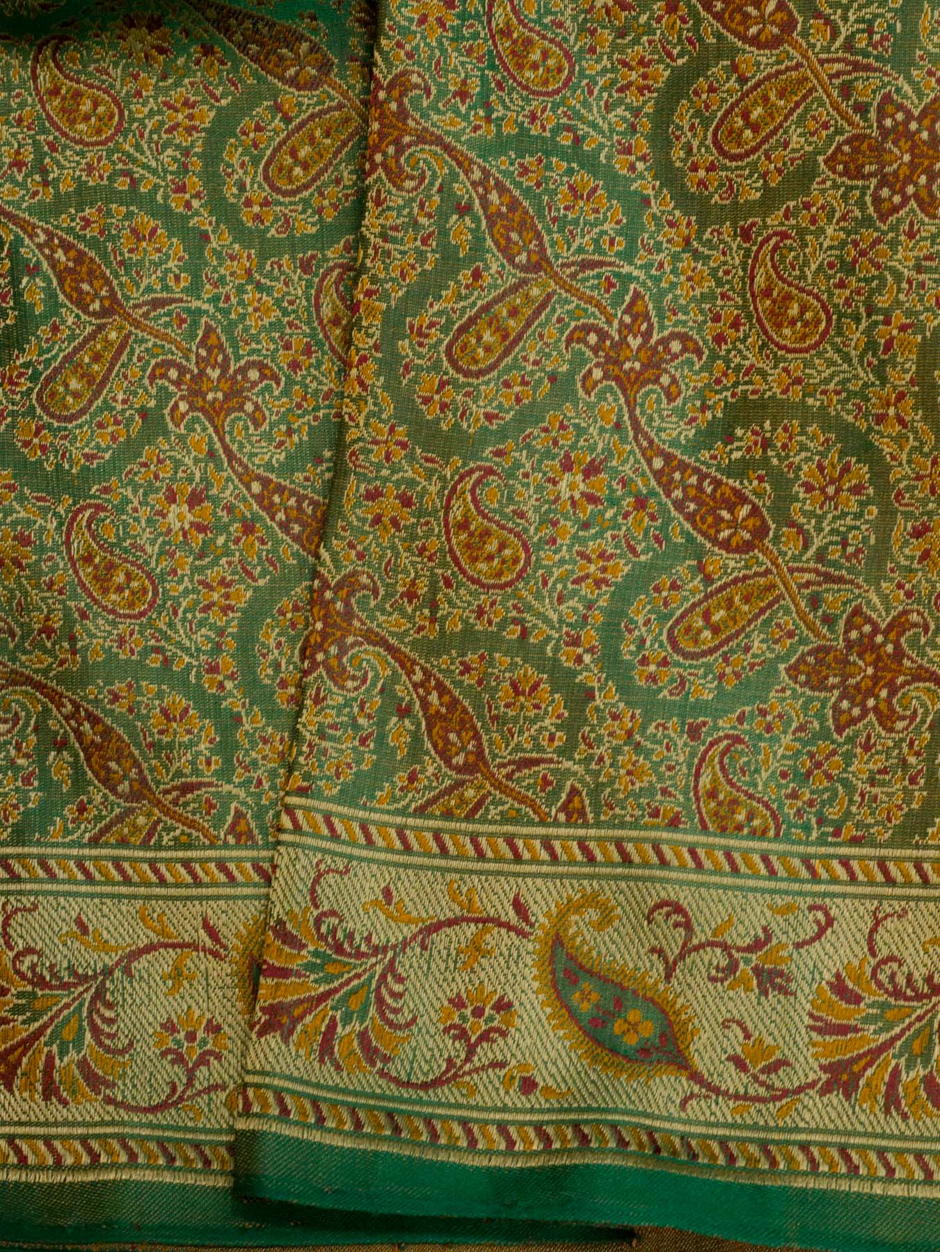 Pure Satin Silk Green Banarasi Handloom Saree with Allover Tilfi Jamawar Tanchui Weaving - fabric weave detail - ZARISPIRE
